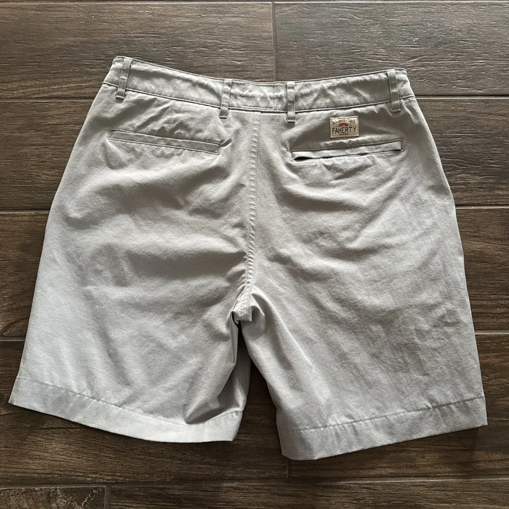 Faherty All Day Shorts Men 30 Gray 7 Inseam Stretch Lightweight